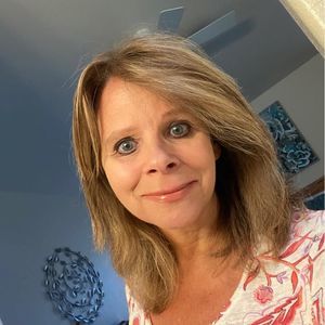 Meet your Posher, Dolores